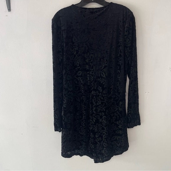 Saylor x Anthropologie Rebecca Velvet Floral Burnout V-neck Romper  37210 - Picture 3 of 10